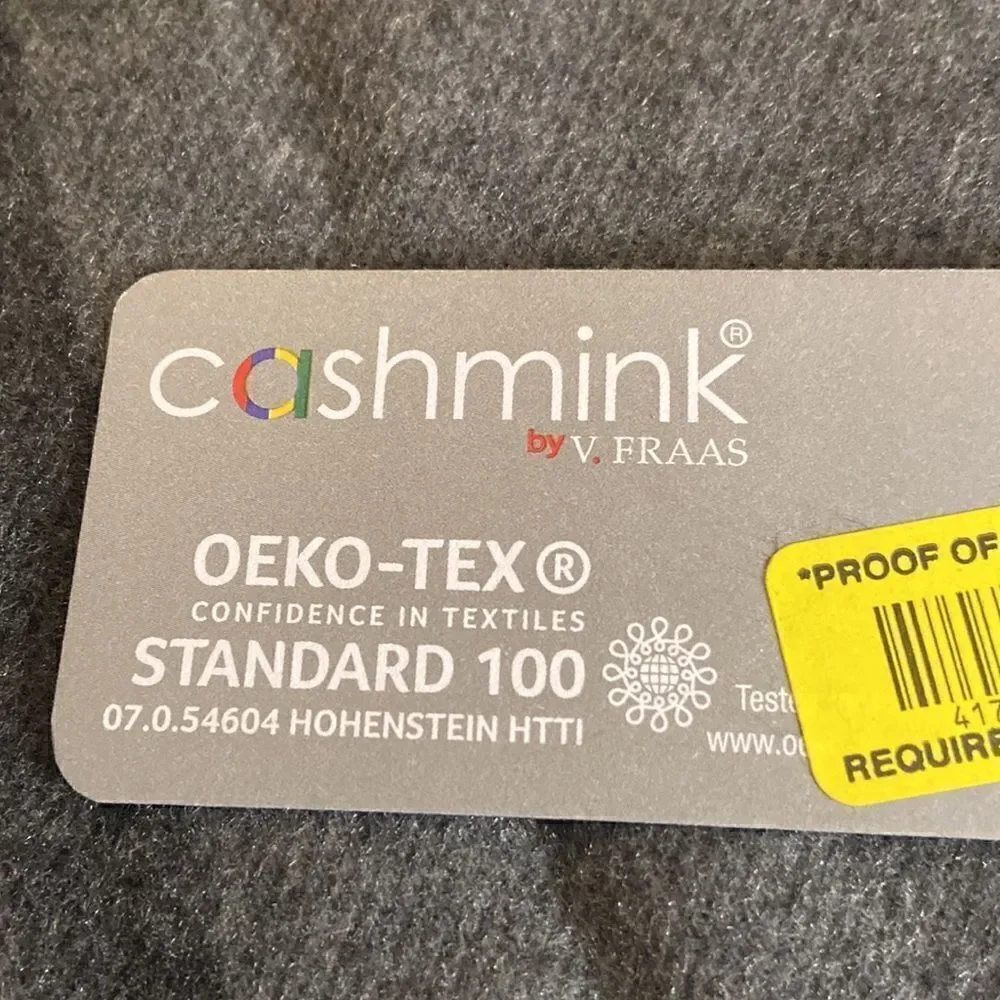 NWT V. Fraas Cashmink Scarf Unisex Christmas